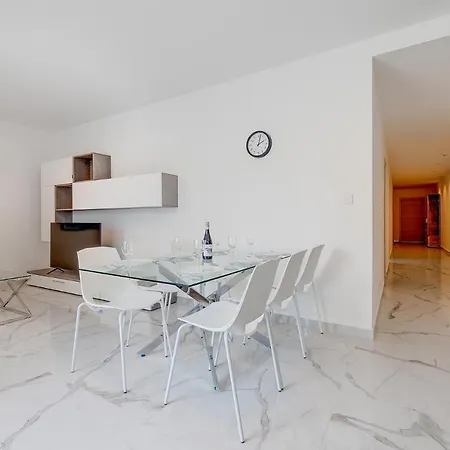 Apartament Deluxe Steps To St Georges Bay St. Julian's